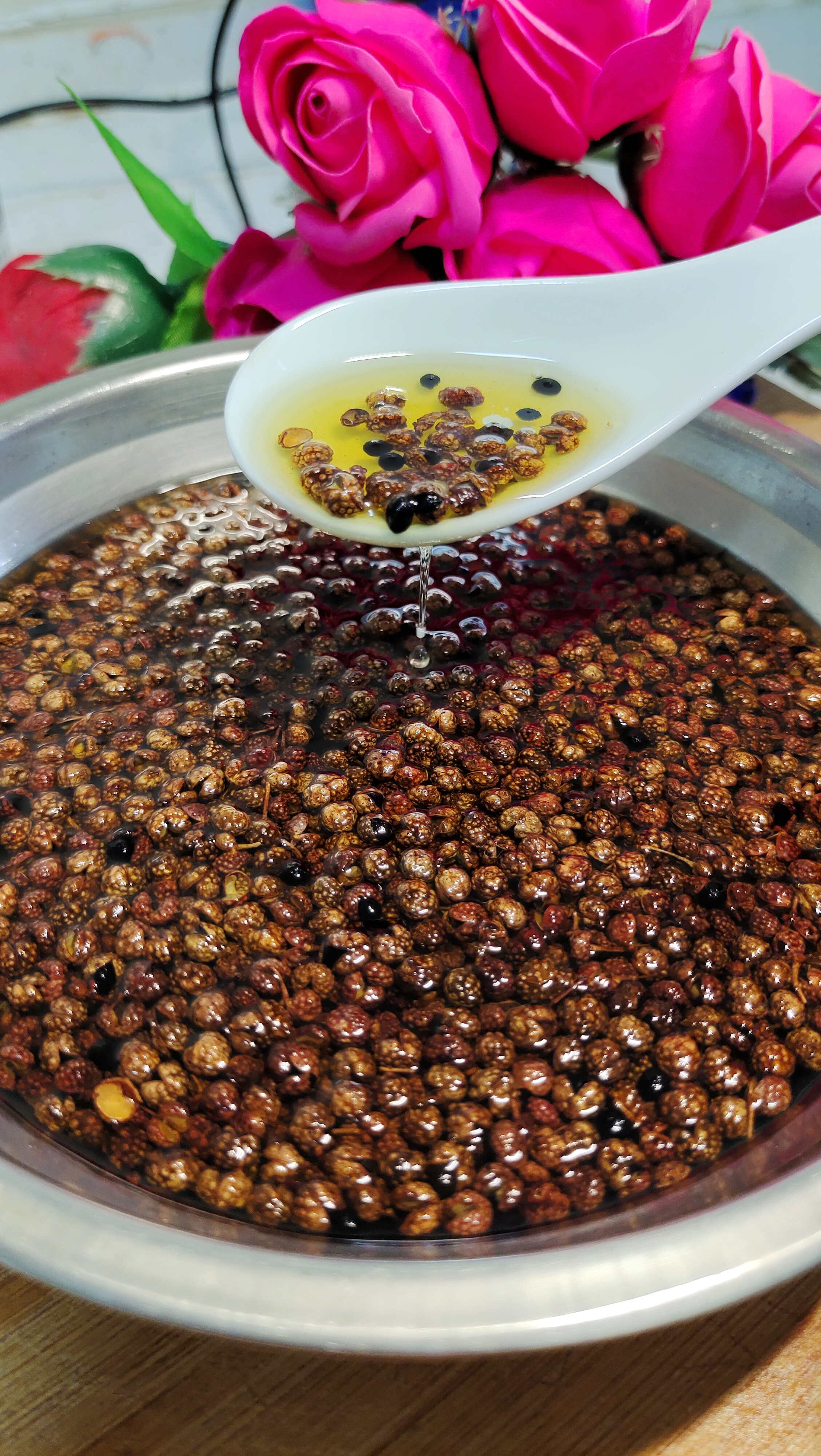 大厨教你制作青花椒油,大厨教你花椒酱的制作方法