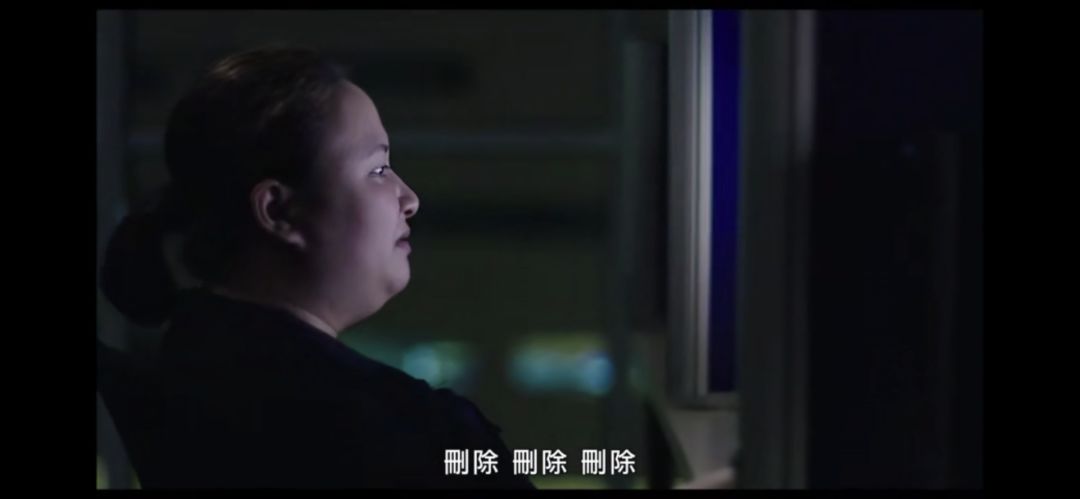 自杀、抑郁、丧失性能力！网络暗处的鉴黄师，真的很“爽”吗？