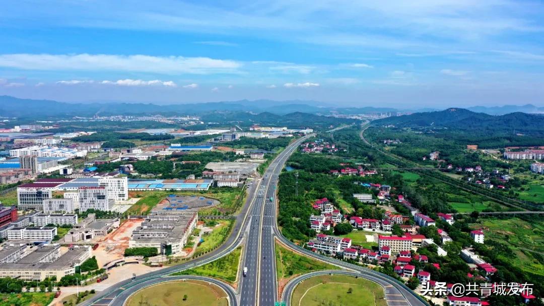 有一种蓝叫火焰蓝朗诵,有一种蓝叫海蓝