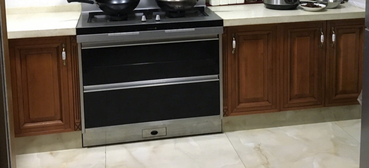 油烟机买集成灶好还是买普通的好,买油烟机划算还是买集成灶