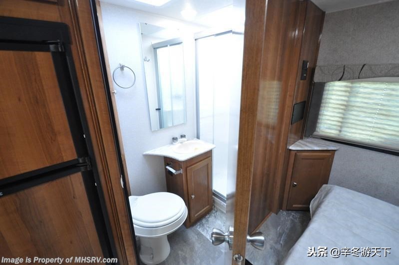 你别惊讶，这车美国落地只要40万人民币，吊打国产房车不为过