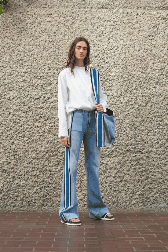 今年流行的纸袋裤怎么穿,新款流行好看显瘦百搭裤