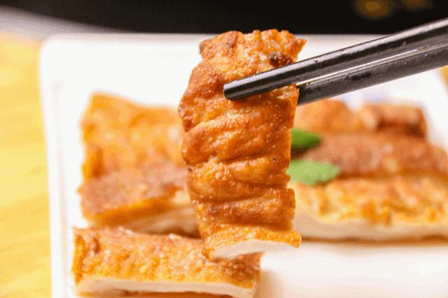 脆皮大肠的制作方法和视频,脆皮大肠脆皮浆的调制方法