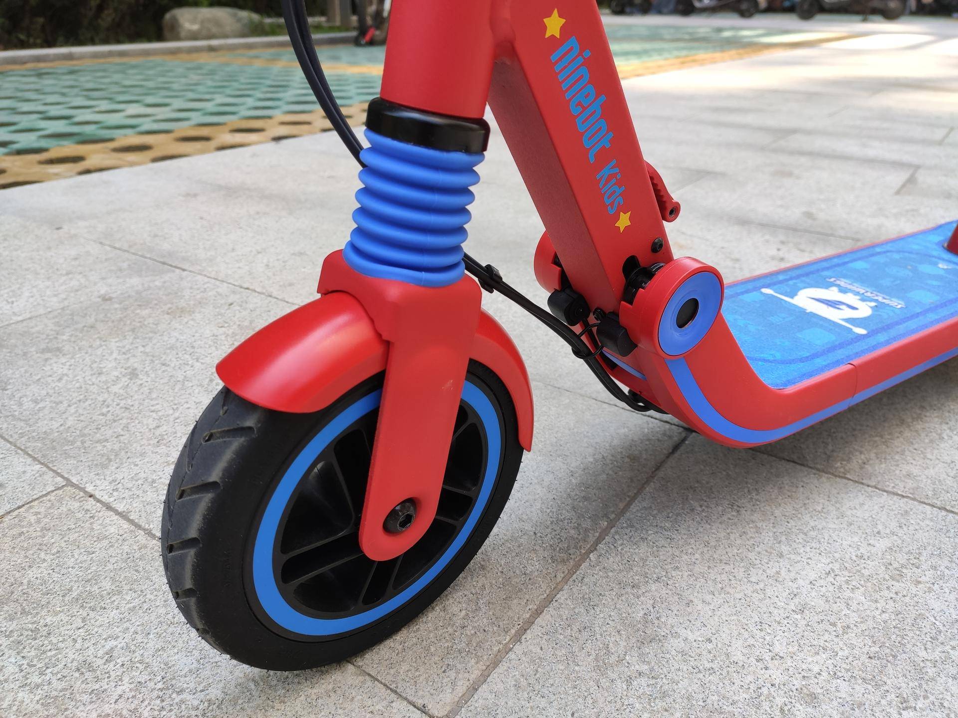 超级飞侠体验太空舱,超级飞侠儿童滑板车测评推荐