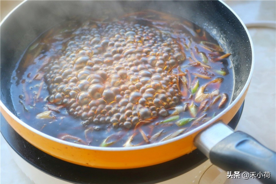 鲜虾肠粉制作小视频,肠粉自己制作