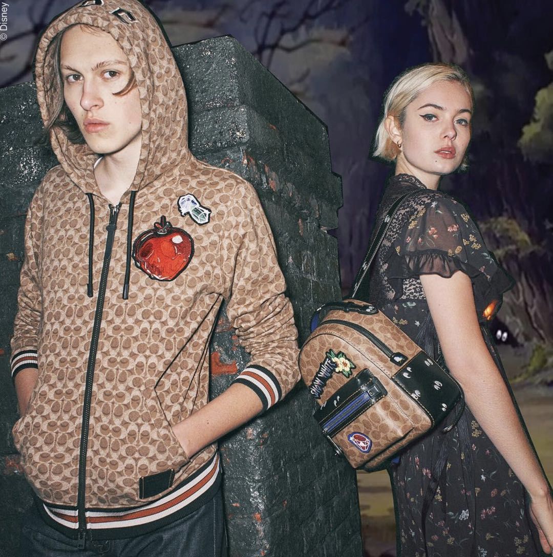 装嫩式穿搭方式,依然减龄穿搭