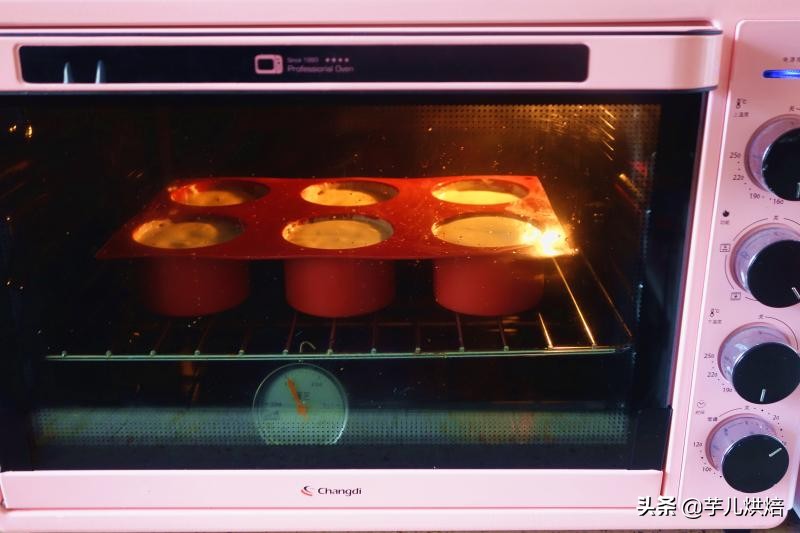 如何做杯子蛋糕好吃,5分钟就可以做好的杯子蛋糕