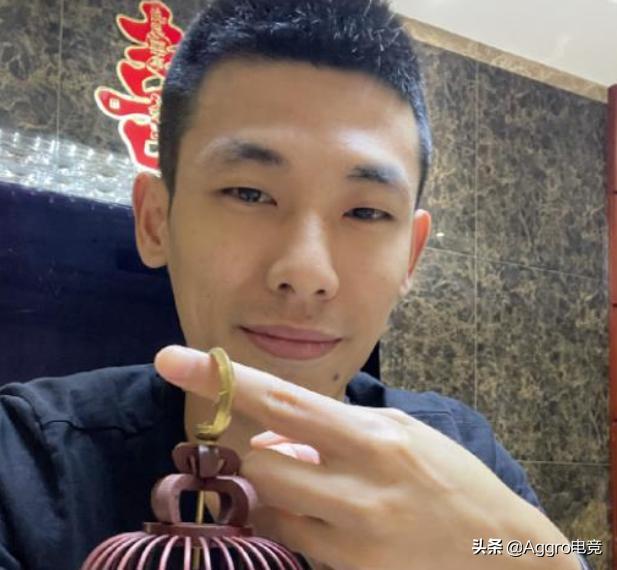 旭旭宝宝最后连出2套天空,旭旭宝宝爆了几百万的装备