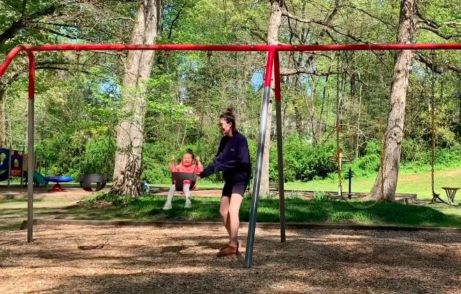 女排前国手和混血女儿,女排前国手和大十二岁老公