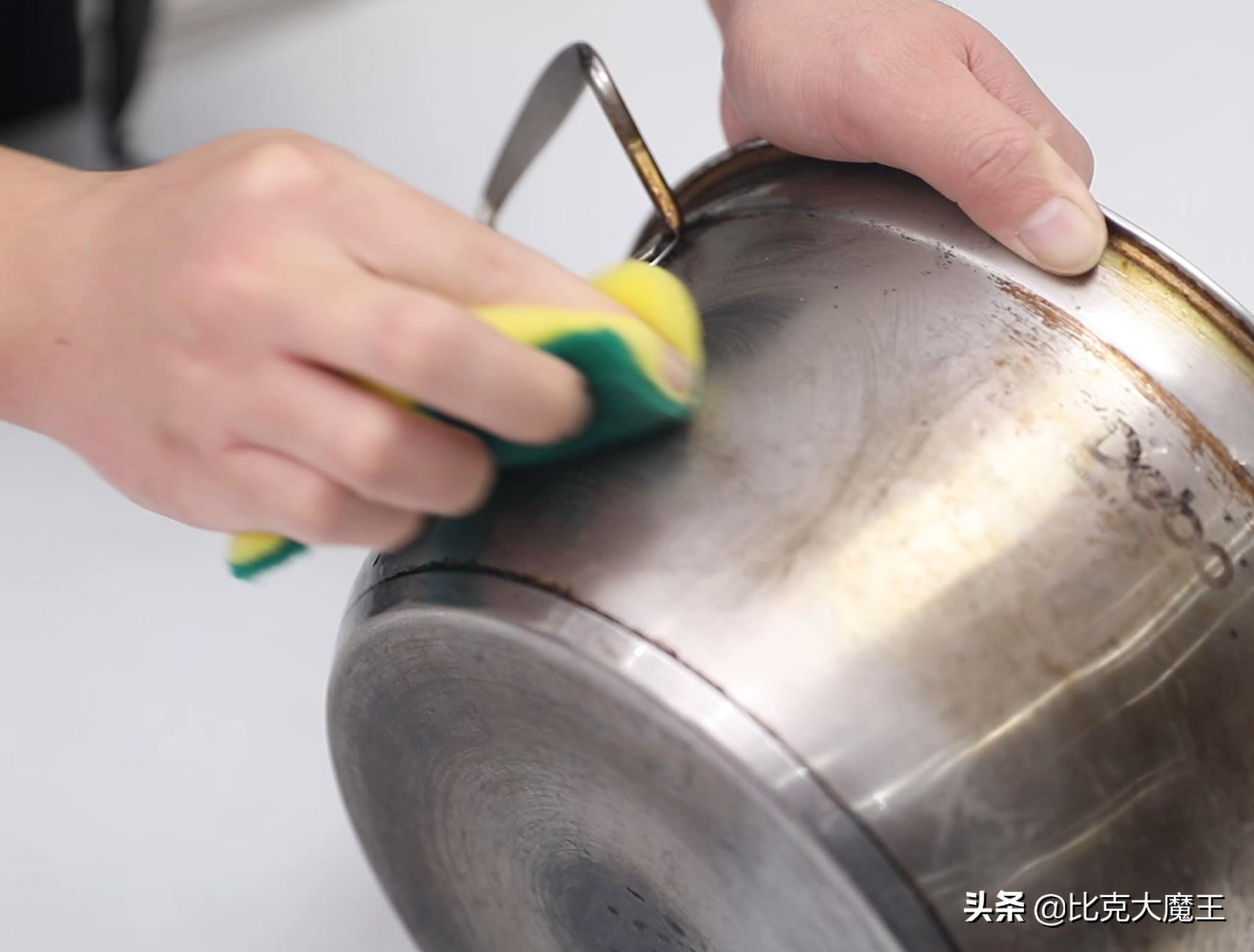 不锈钢锅去黄渍小妙招,不锈钢锅黄渍洗不掉教你一招