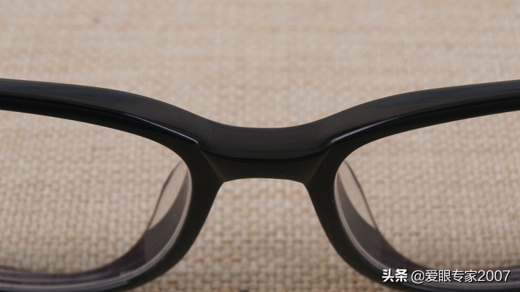 眼镜坏了用哪种胶才能粘好,眼镜坏了修补一下