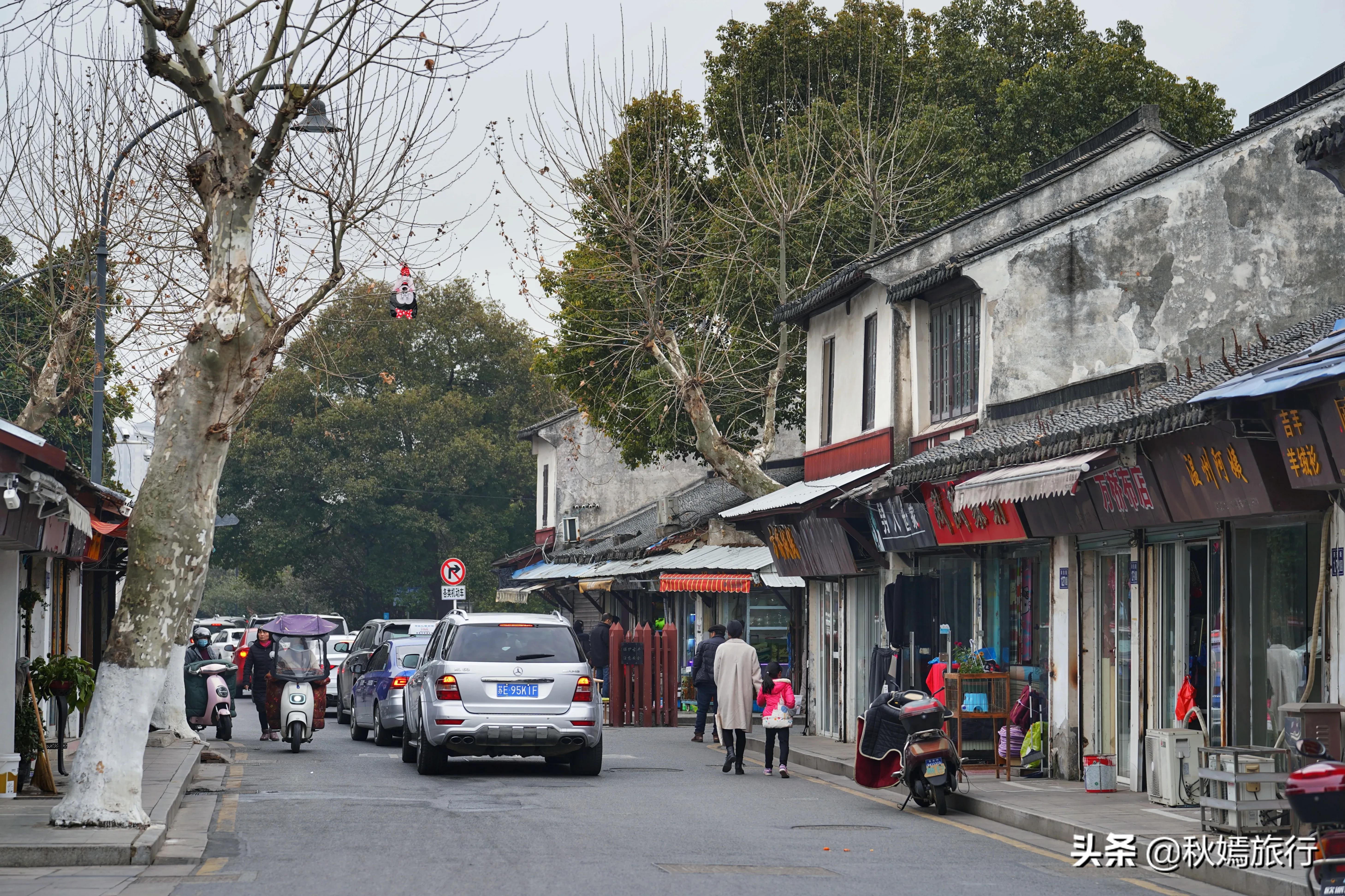 冬游常熟燕园赏蜡梅花,方桥头梅干菜扣肉饼5元一只,顾客盈门