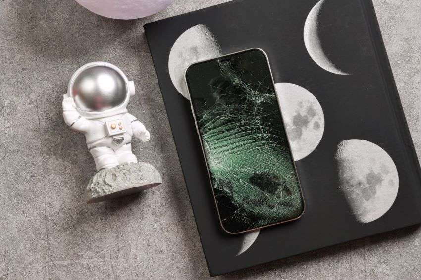 手机膜各种膜的优缺点,合理选择手机膜比你想象的更重要