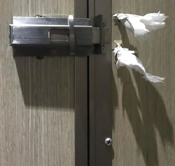 11岁女童的裸体，26万男人在线围观：「生而为女人，我很抱歉」