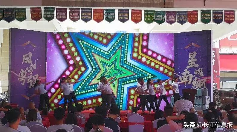 看明星、观舞狮、得实惠,岳阳这里的采购节真精彩