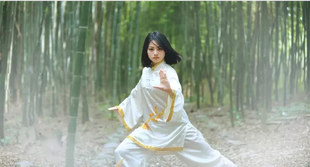 练好这几个动作成为高手,练好太极拳的100个细节