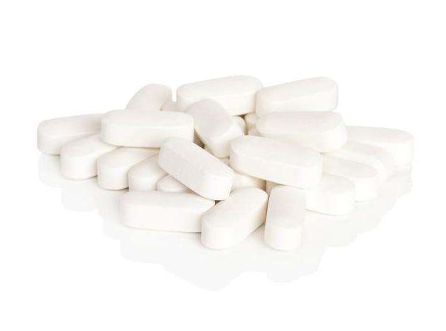 泰迪幼犬换牙注意事项,泰迪犬换牙吃硬狗粮能咬动吗