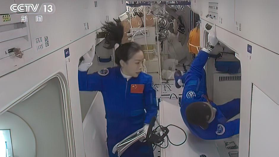 航天员太空生活一览,宇航员在太空的吃喝拉撒如何解决