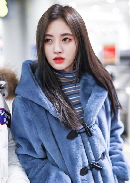 搞衣服批发生意好做吗,服装档口批发