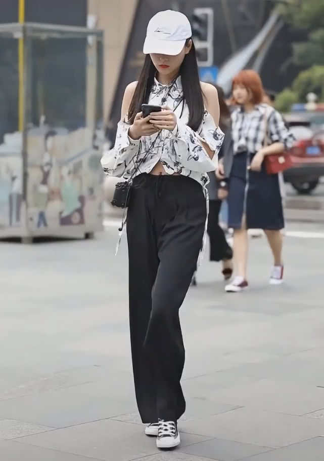 匡威冬季搭配牛仔裤,匡威冬季休闲裤搭配