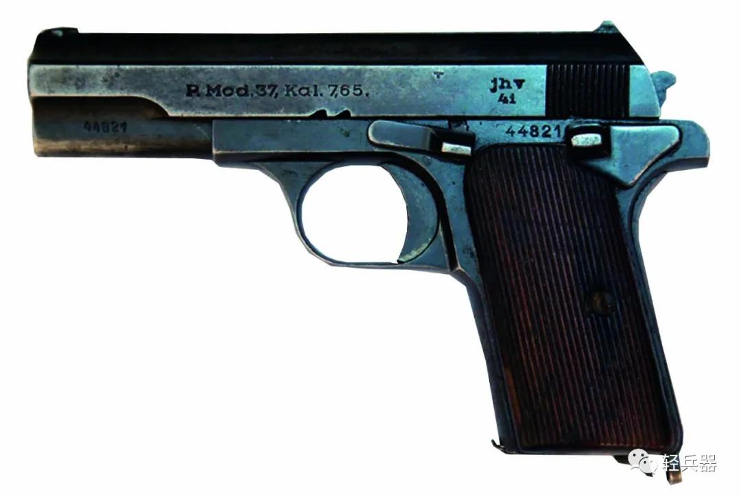 好文继续:瓦尔特PP/PPK、绍尔38H等纳粹曾装备的手枪,也曾出现在大连警局:大连警用手枪追踪(12)