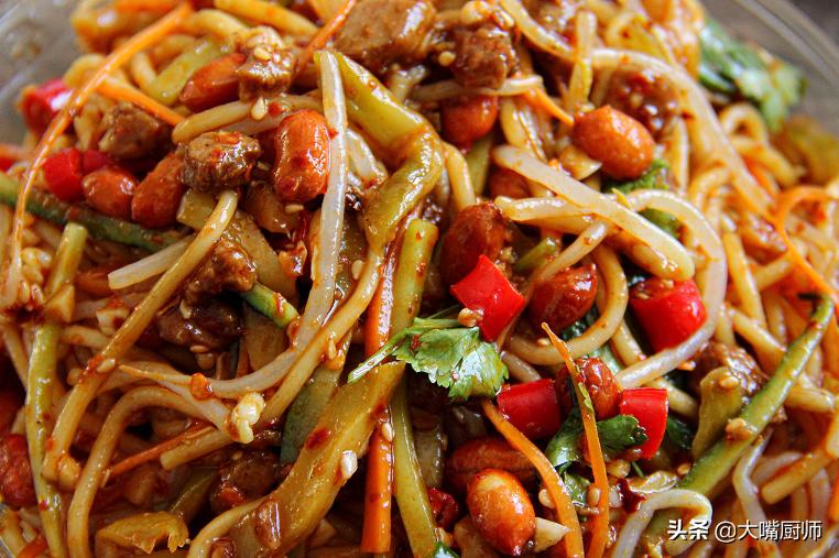 做凉面面条怎么做,做凉面怎么处理面条