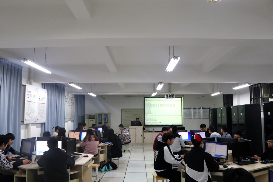 武昌工学院就业率最高的本科专业,武昌理工学院优秀毕业生