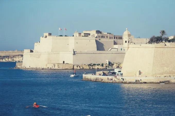 马耳他地中海迷人蓝色海水,地中海明珠马耳他视频