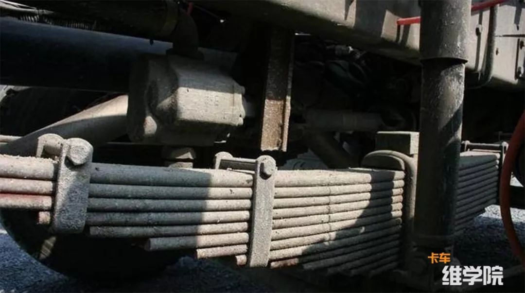 汽车钢板弹簧断裂怎么修复,如何避免钢板的弹簧损坏