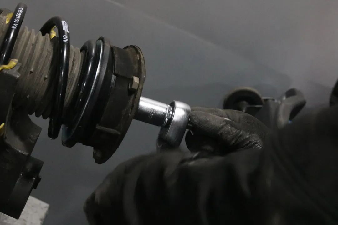 怪兽修车完整版,怪兽修车途锐