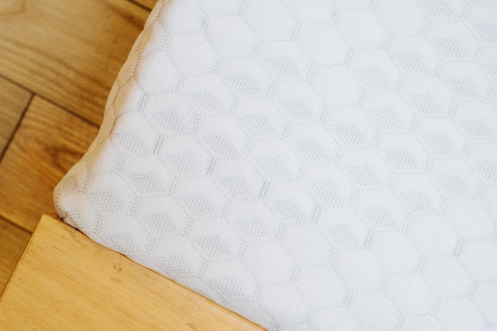 京东京造乳胶床垫,京东京造床垫睡感