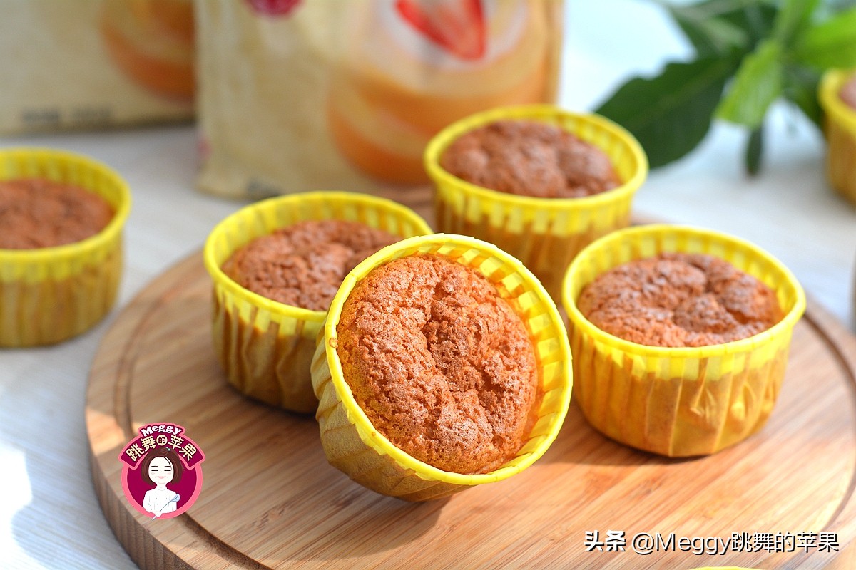 2个鸡蛋蛋糕超级简单零失败,2个鸡蛋1碗面粉不用烤箱教你做