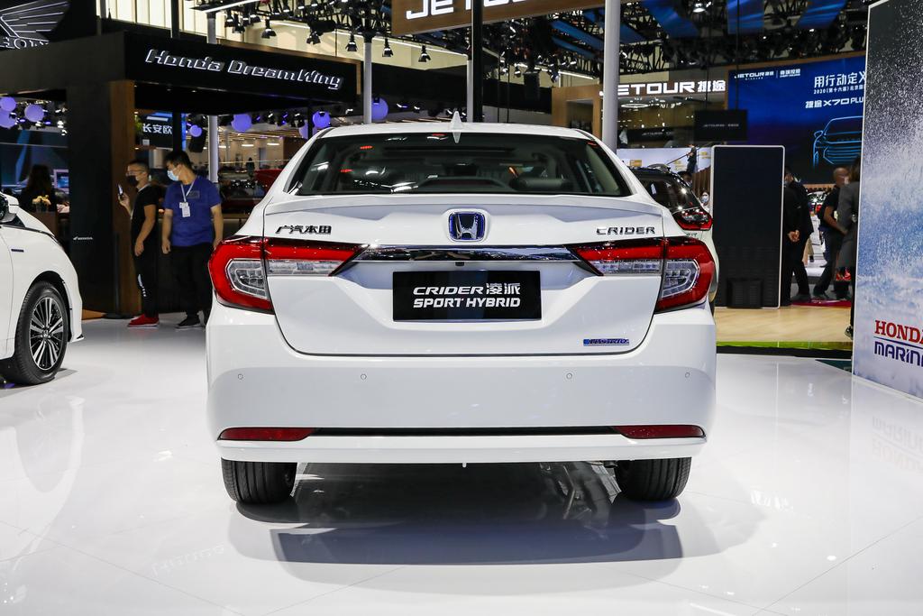 凌派1.0排量油耗10.7是什么原因,凌派2013款1.8l自动豪华版油耗多少