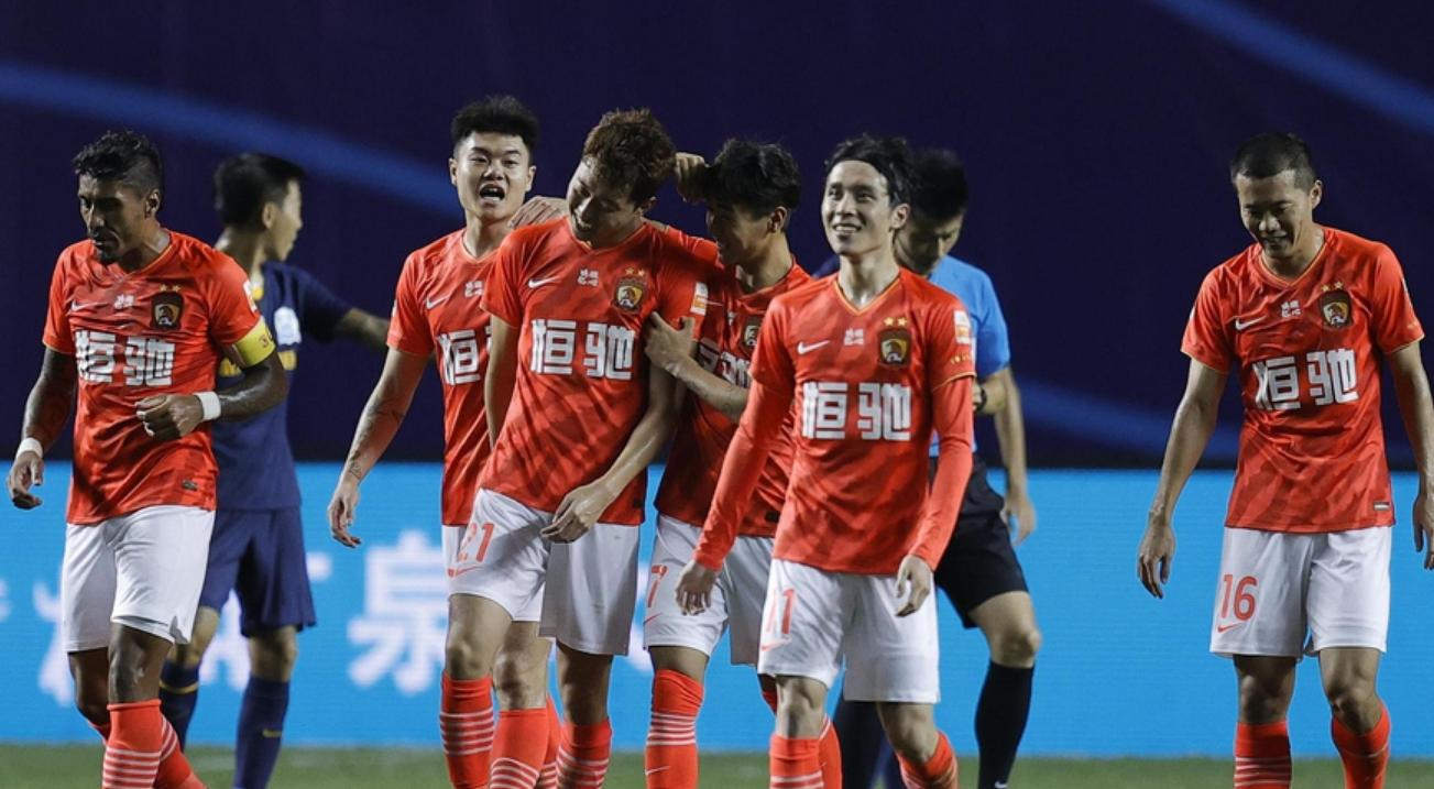 当恒大队用“弱队”的方式去赢球，他们变得更加恐怖了