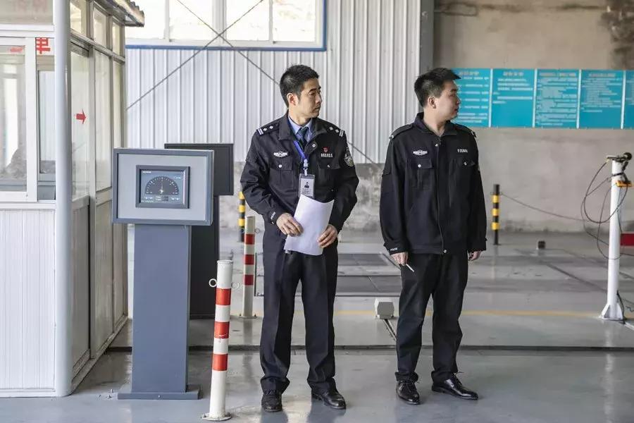 车管科民警日常工作,车管窗口民警暖心事