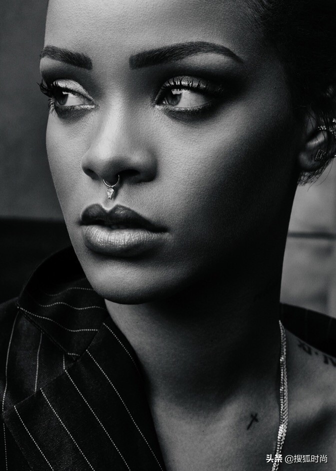 蔡徐坤时尚事件,蔡徐坤蕾哈娜