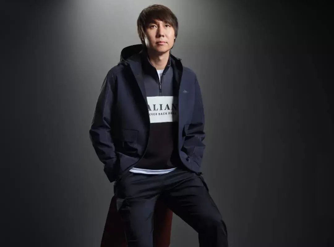 中国男足该不该骂,中国男足被骂的视频