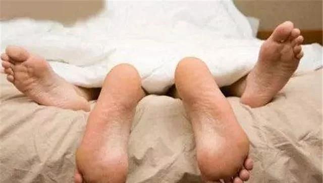 为什么几亿个精子受孕概率还不高,无数个精子只有一个与卵子结合