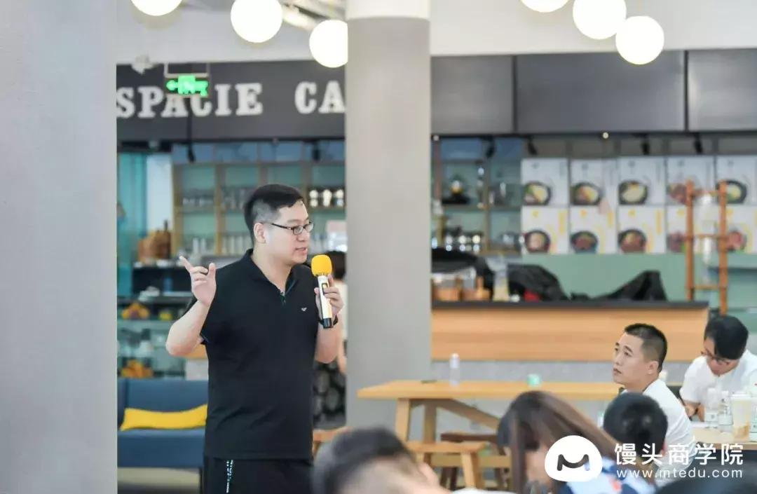 我们从20万字讲稿里，总结出抖音网红牛肉哥6个月带货1.3亿的秘密