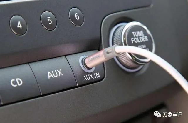 小车上带aux插口,汽车上的aux插口怎样用