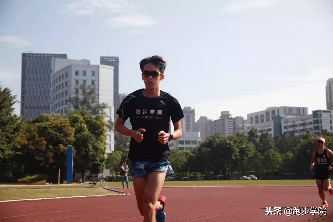 跑得越快心率越低是怎么回事,为什么有人跑得快心率还不高