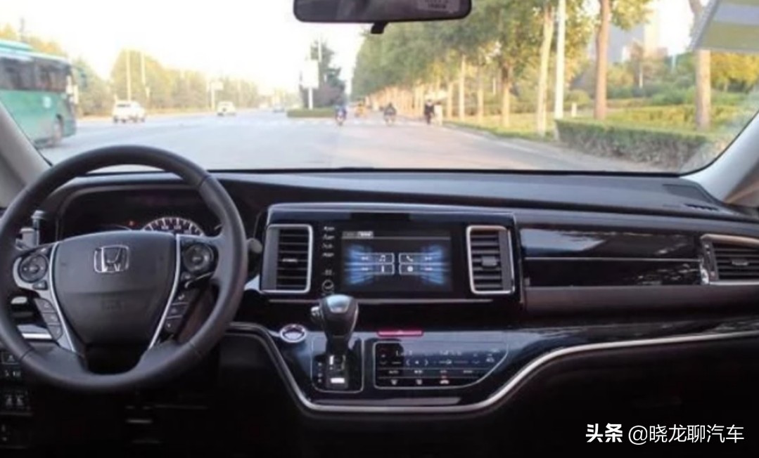 30万买艾力绅和缤智,夏朗和艾力绅如何选择