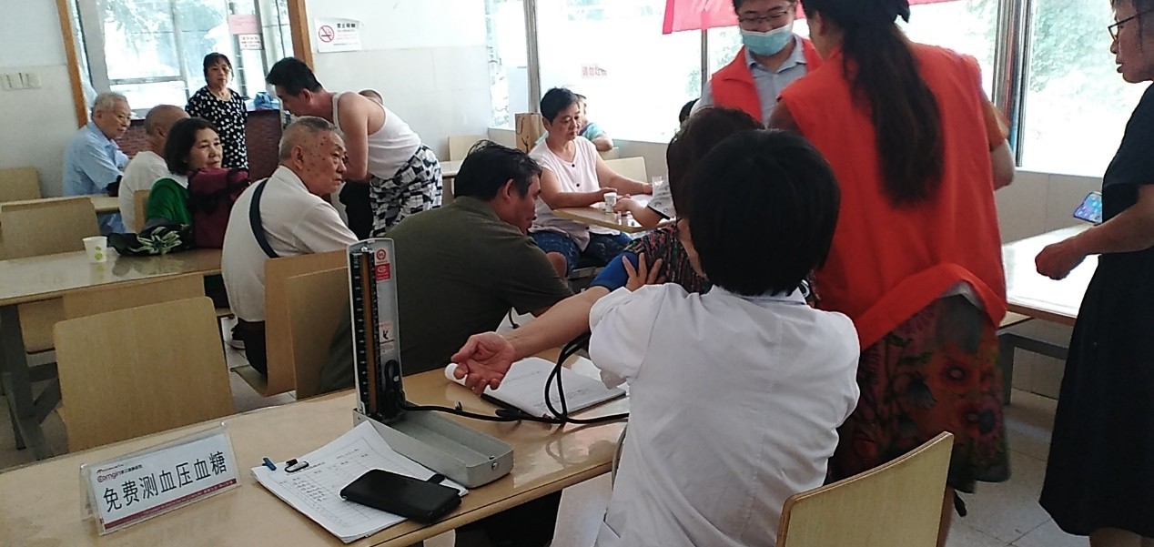 专家义诊进乡村健康扶贫暖人心图,康济医院七一义诊活动