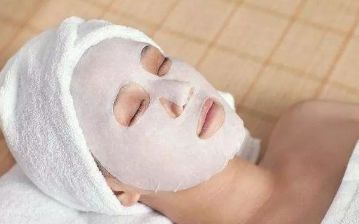 白皮肤穿什么颜色好看,白皮肤穿什么衣服好看