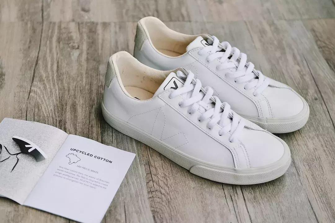 小白鞋真的永不过时,小白鞋什么时候火起来的