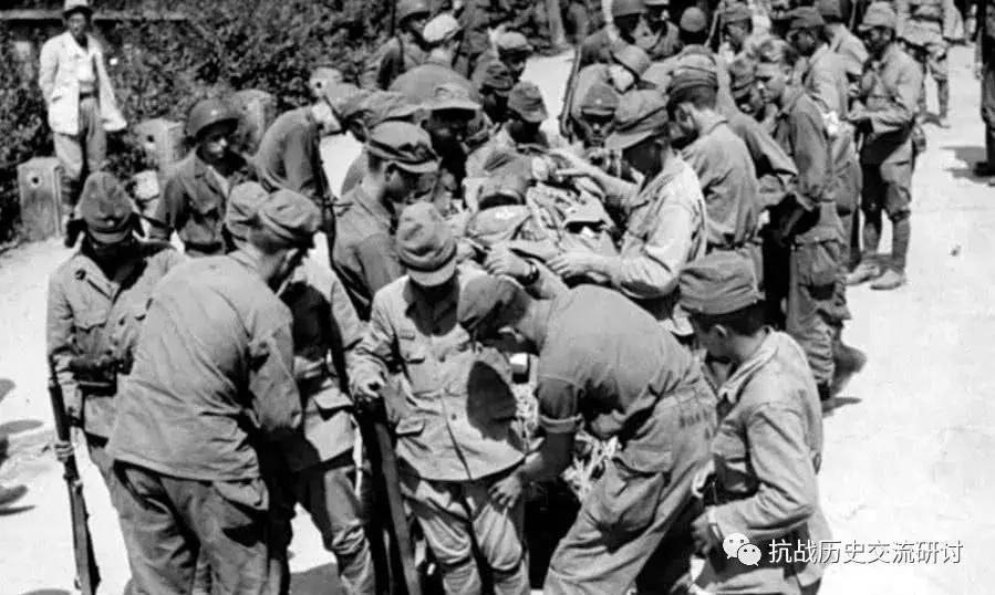 抗日战争日本投降视频,实拍首批得知日本投降的中国民众