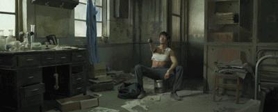 倒霉蛋和陪泳女的囚徒困境——《南方车站的聚会》