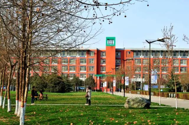 西安欧亚学院有贵族学校吗,西安欧亚学院是国家的吗