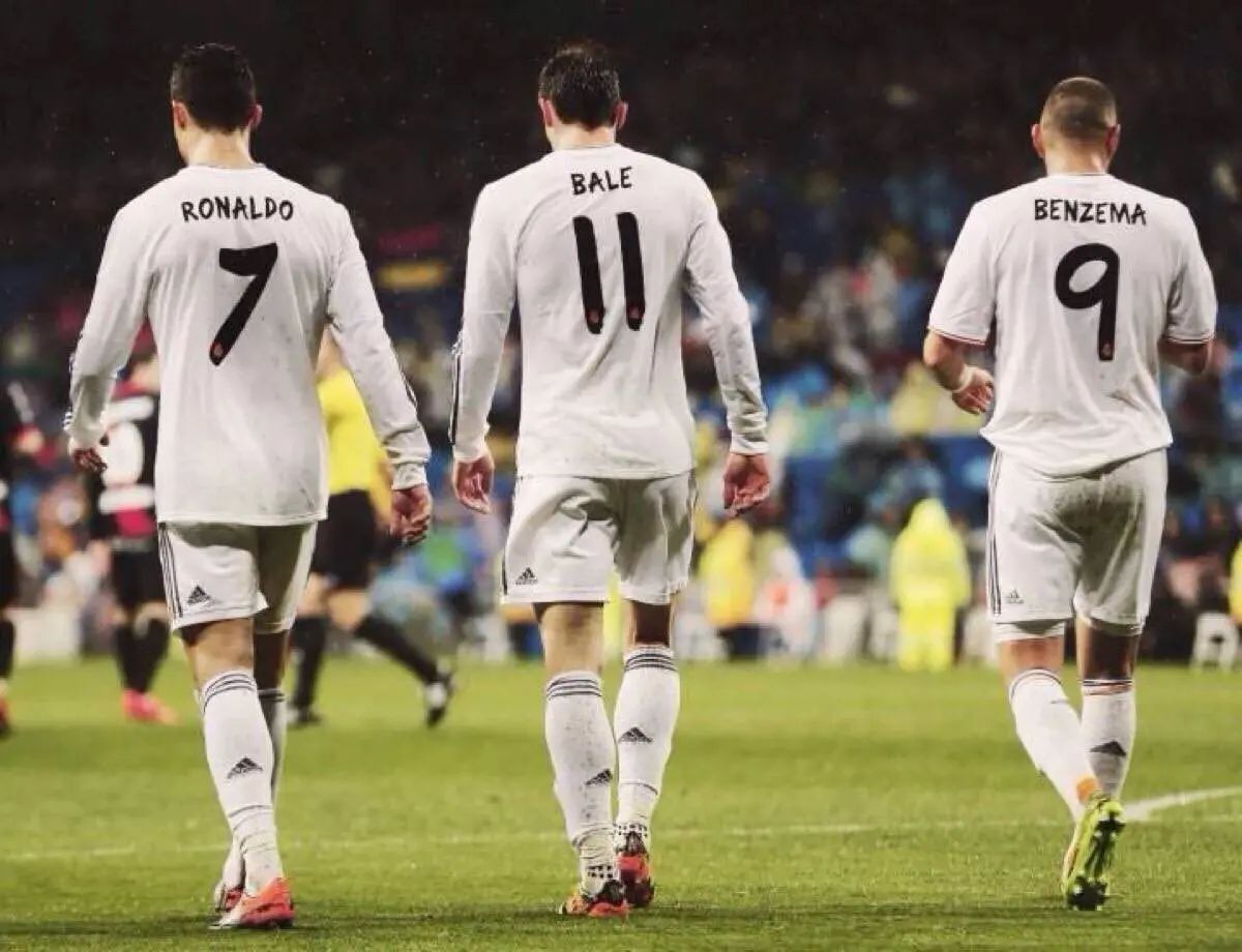 贝尔在热刺披几号球衣,贝尔热刺9号球衣