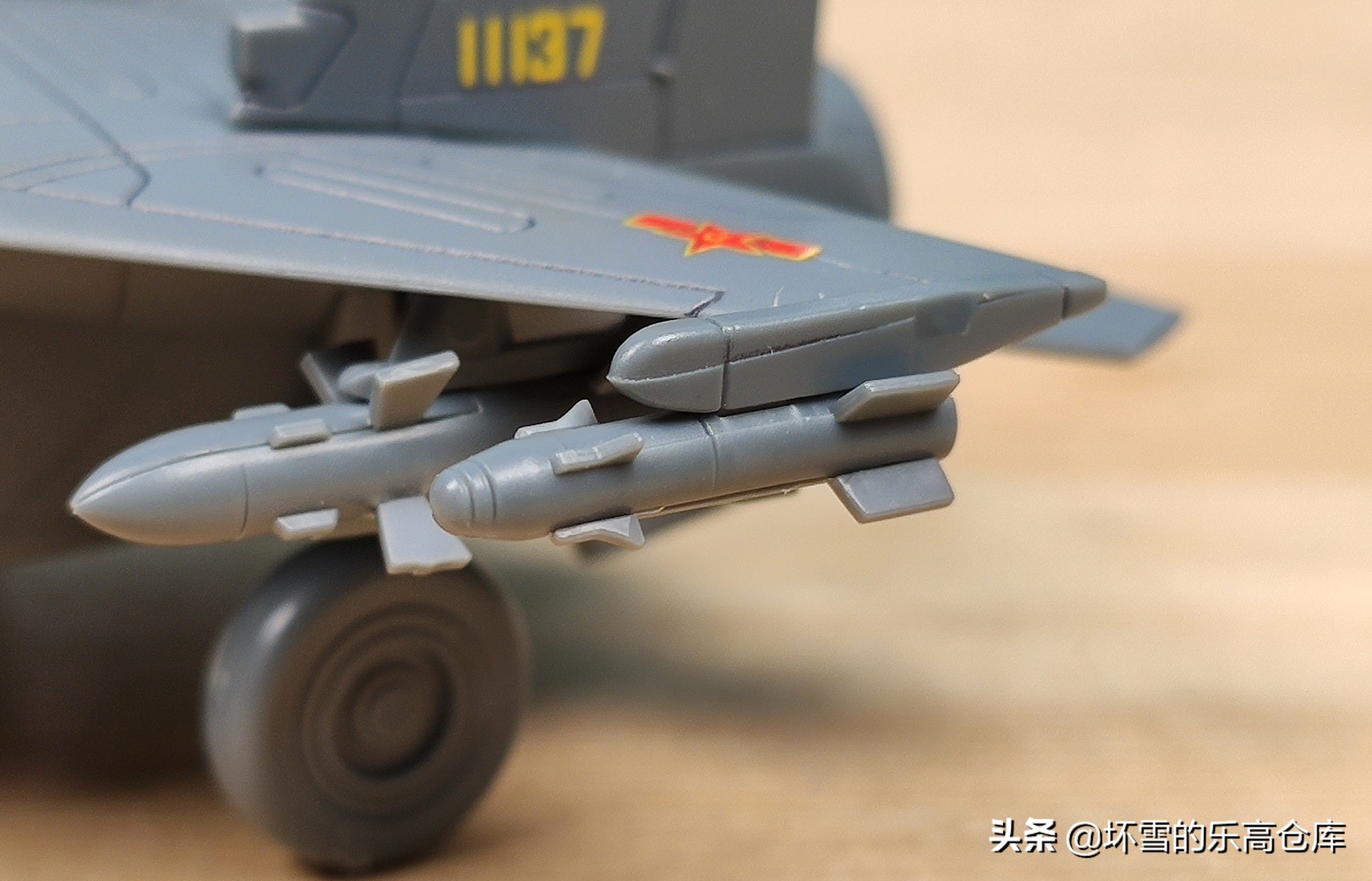 军模评测：行云模型Q版歼11战斗机